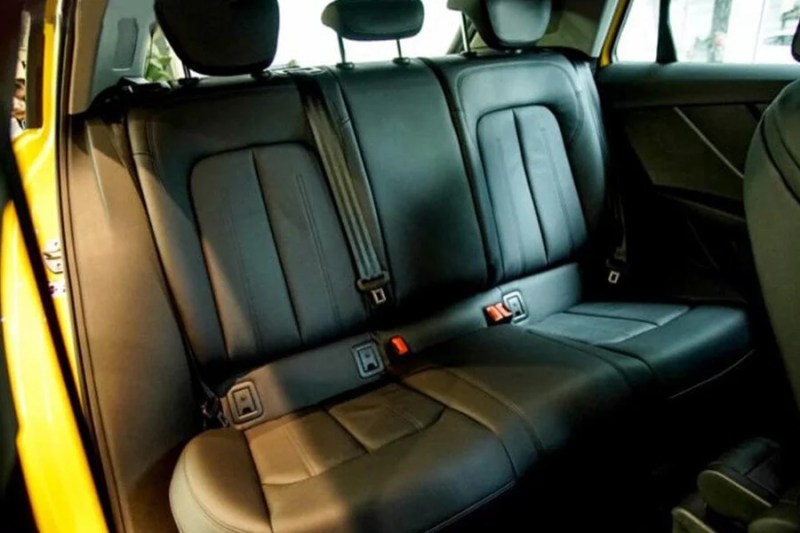 Hình ảnh vô lăng bọc da cao cấp