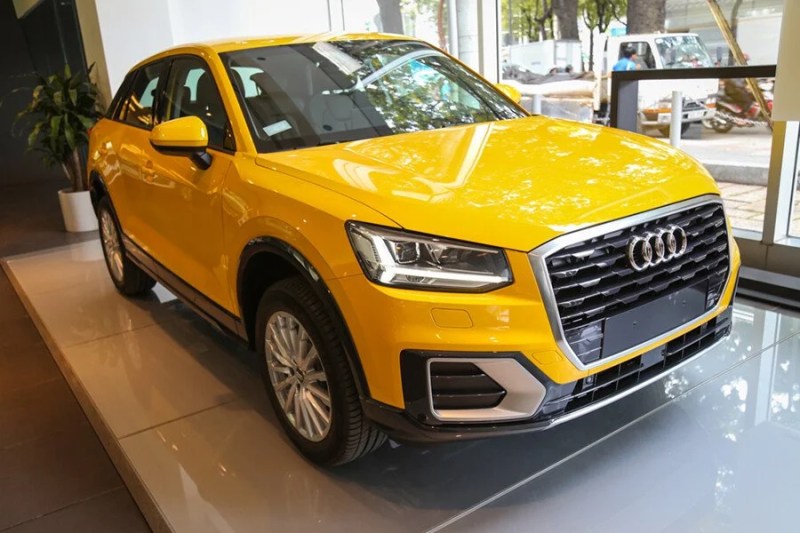 Toàn cảnh Audi Q2 màu trắng
