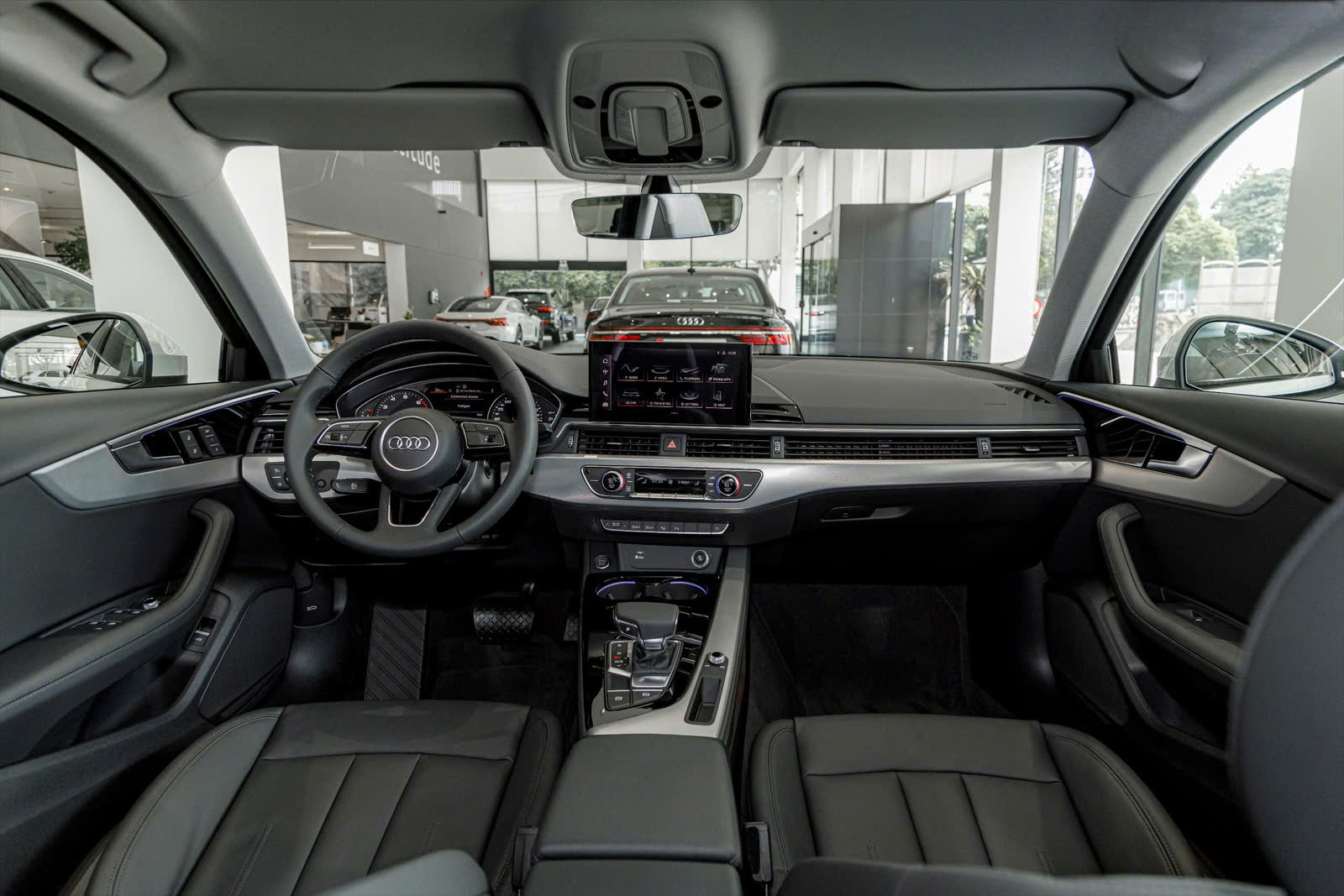 Hình ảnh chi tiết nội thất Audi A4