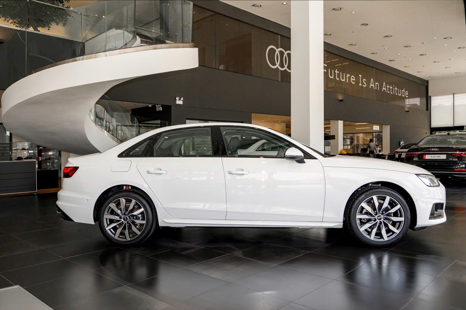 Hình ảnh đuôi xe Audi A4