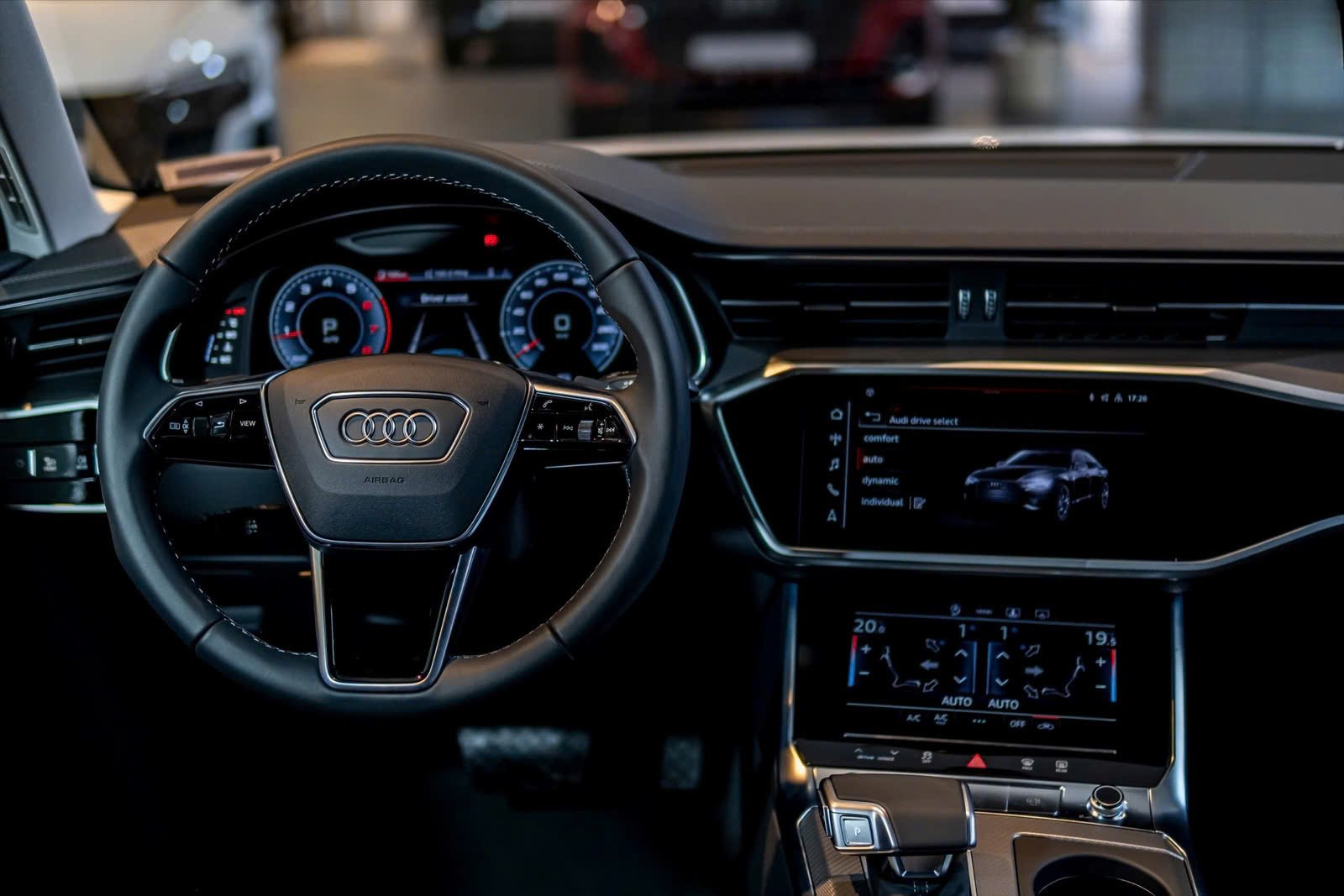 Hình ảnh nội thất Audi A6 với màn hình cảm ứng