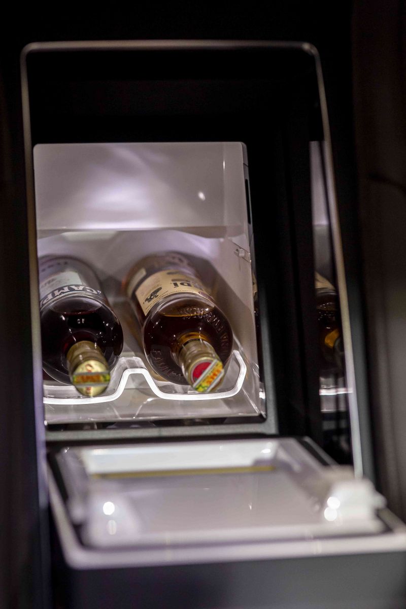 Tủ lạnh trên Audi A8L 2025