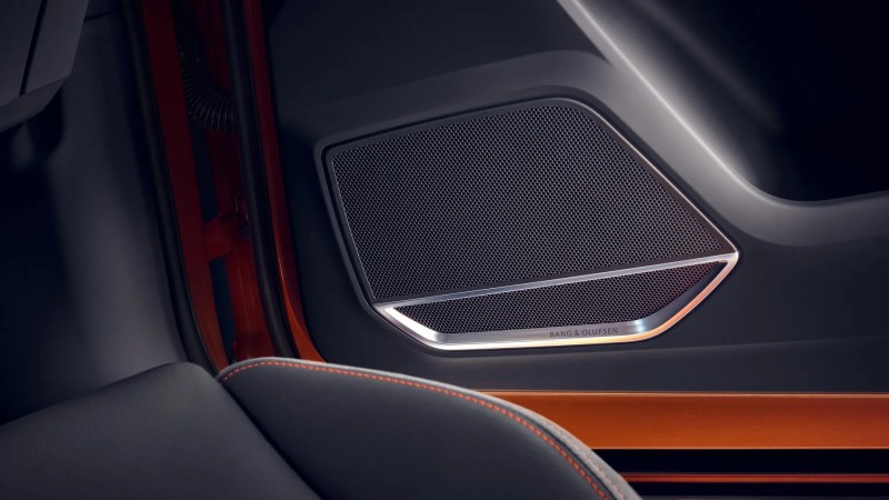 Hình ảnh loa Bang & Olufsen trong nội thất