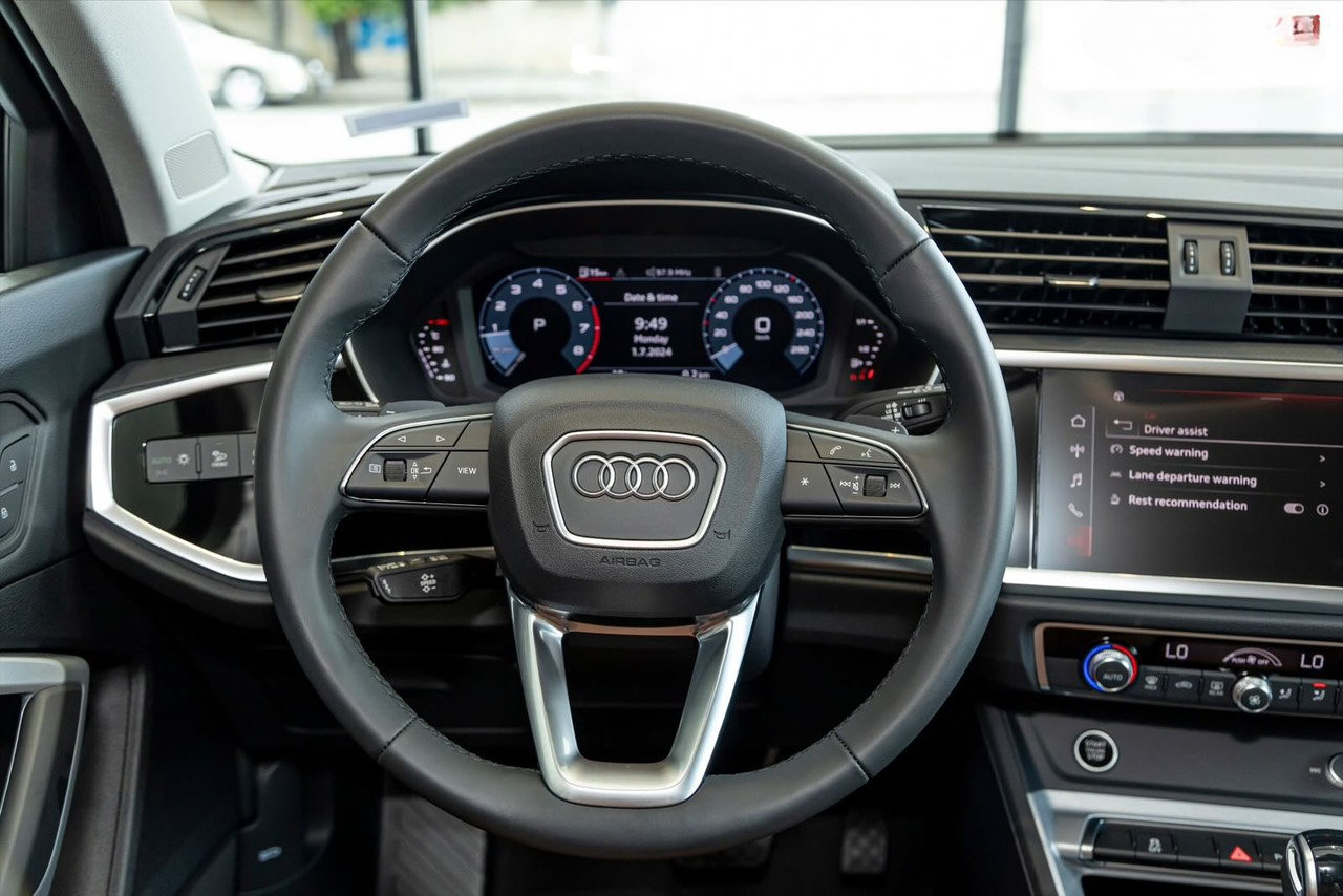 Hình ảnh loa Bang & Olufsen trong nội thất