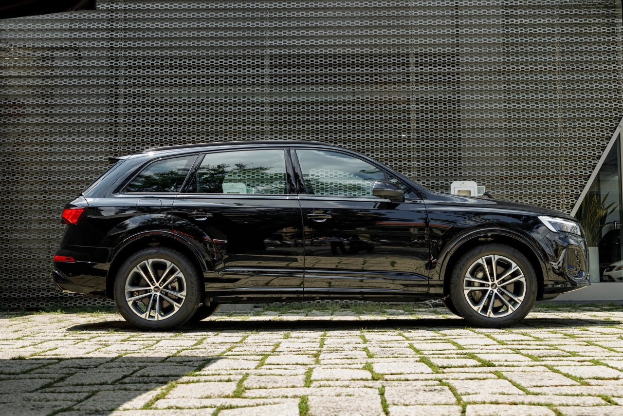 Hình ảnh chi tiết bánh xe và phanh