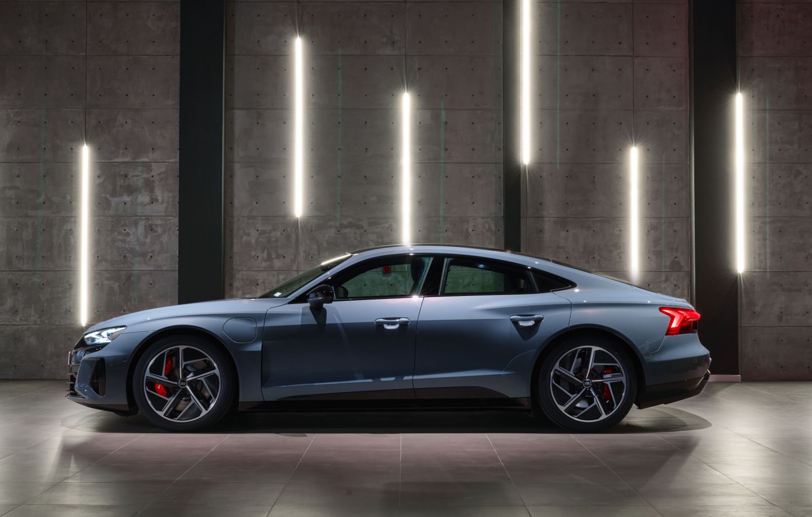 Audi e-tron GT 2023 tại đại lý Audi Tân Bình